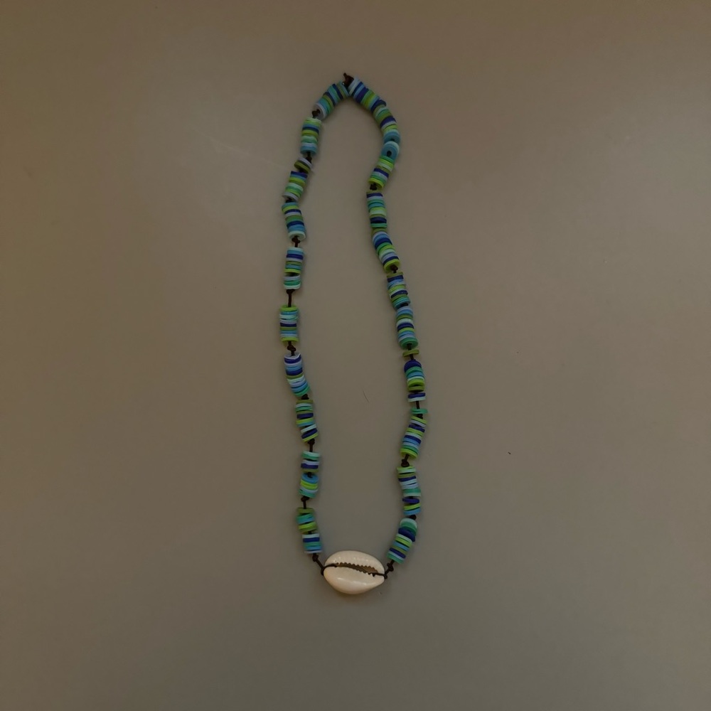 HANDMADE SEA SHELL BEADED NECKLACE